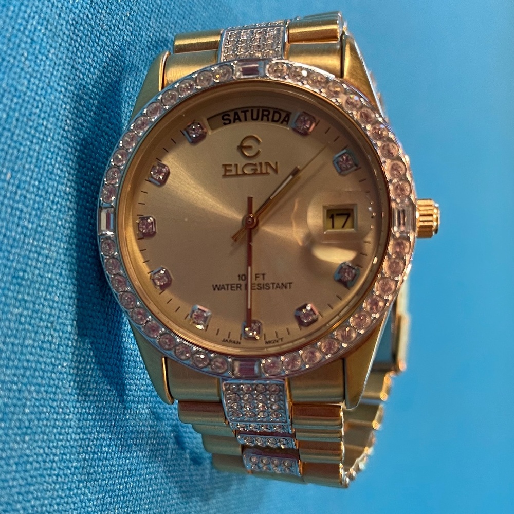 Elgin Mens Watch Gold Dial Crystal Accents On Case & Link Bracelet Date